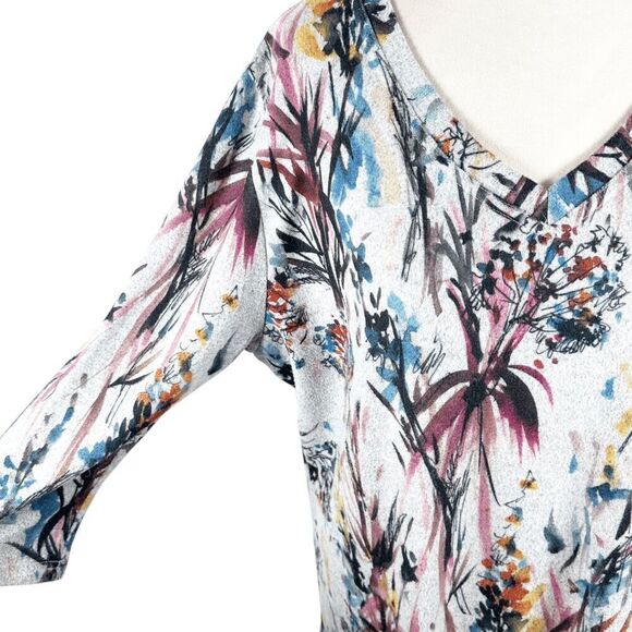 Shana V-Neck Tunic Brush Knit Shirt Floral Bouquet Print Boho Artsy Size XXL - Picture 6 of 10